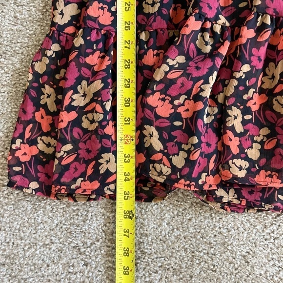 NWOT Kaileigh Floral Dress Floral Black Red Size Medium - Picture 9 of 14